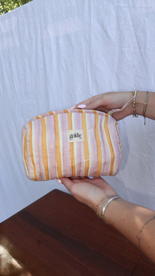 Whinny Pouch