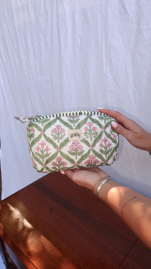Lola Pouch