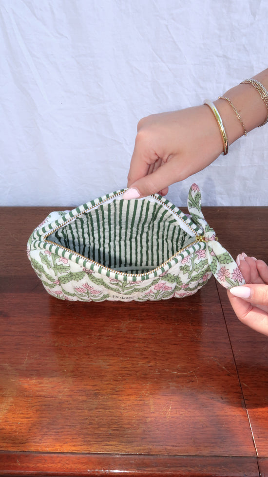 Lola Pouch